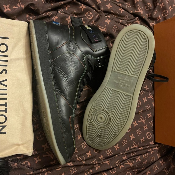 Louis Vuitton CALFSKIN RIVOLI HIGH TOP SNEAKERS - Picture 8 of 11